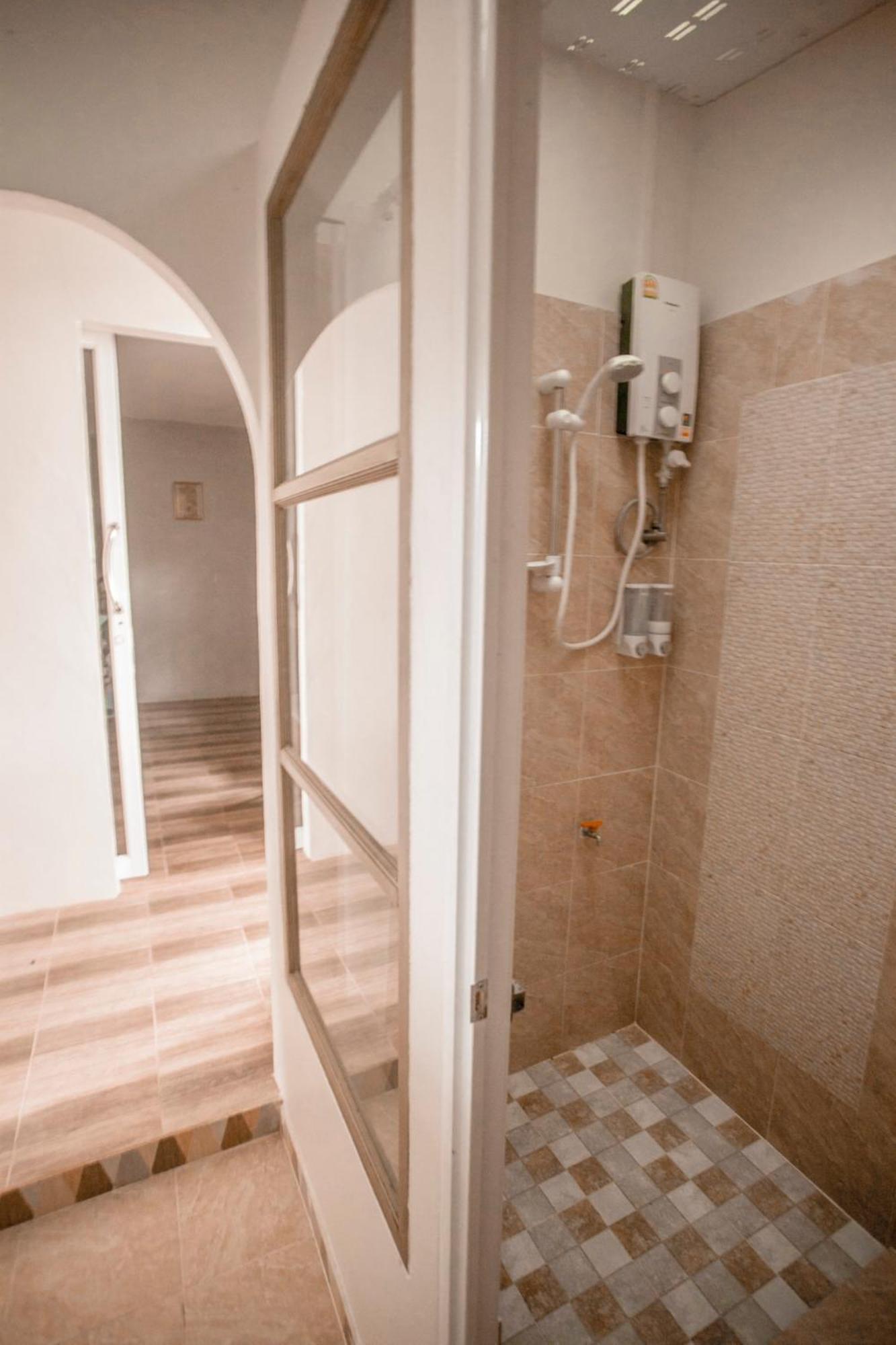 Cozy Huts Hotel Трат Стая снимка