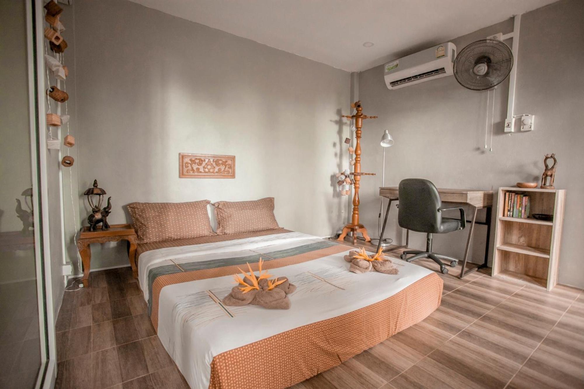Cozy Huts Hotel Трат Стая снимка