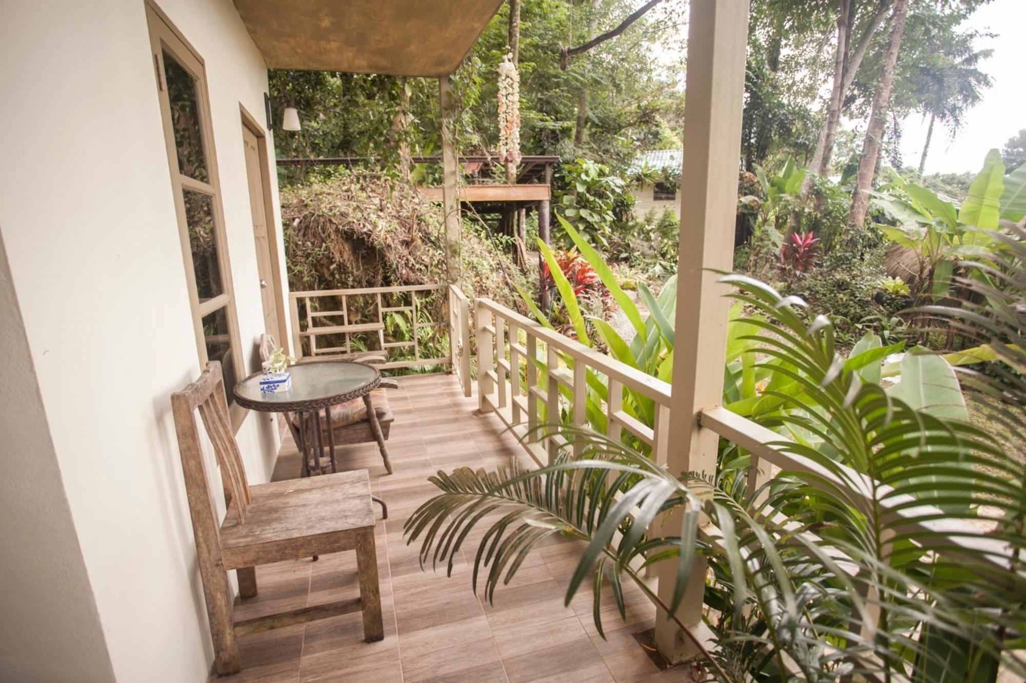 Cozy Huts Hotel Трат Стая снимка