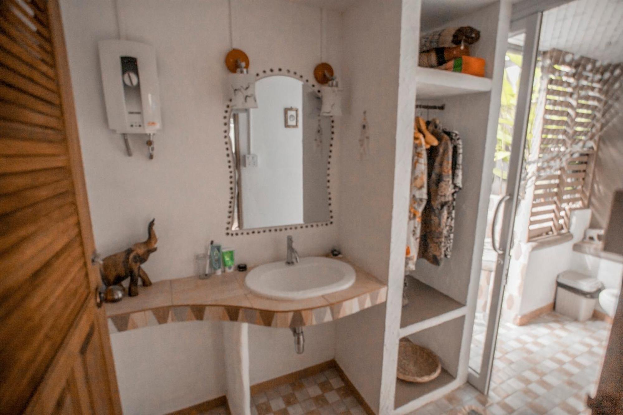 Cozy Huts Hotel Трат Стая снимка