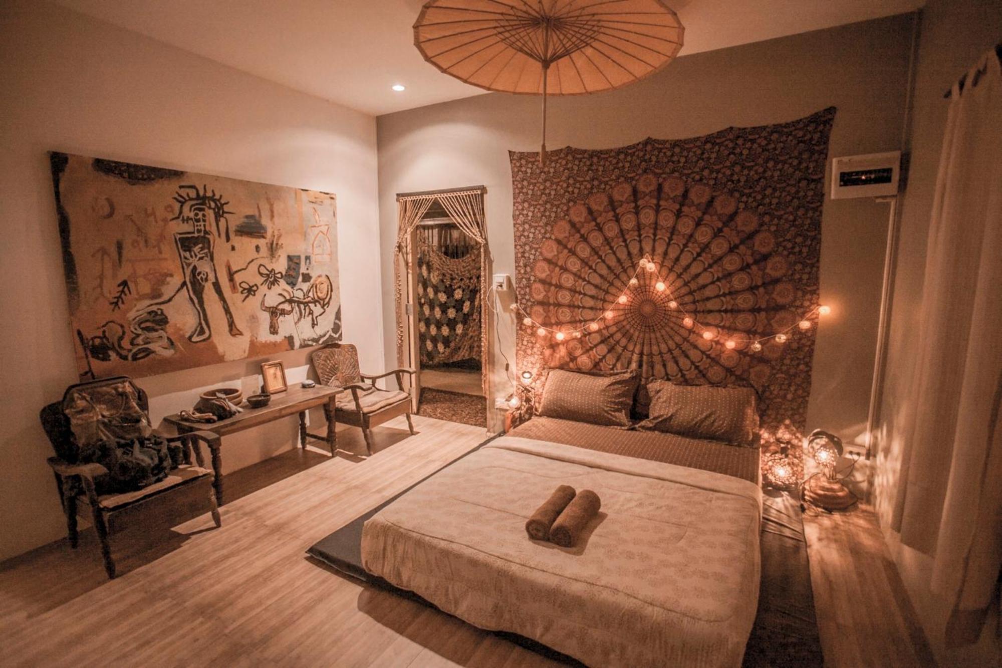 Cozy Huts Hotel Трат Стая снимка